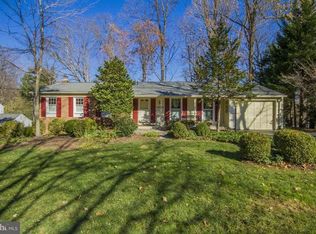 12208 Saint James Rd, Rockville, MD 20854