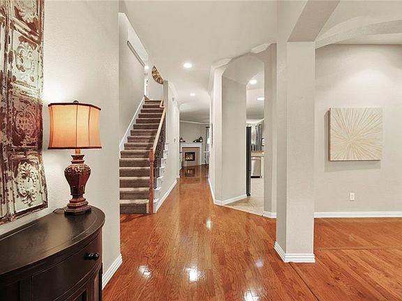 5th image of 8559 Plymouth Ln
