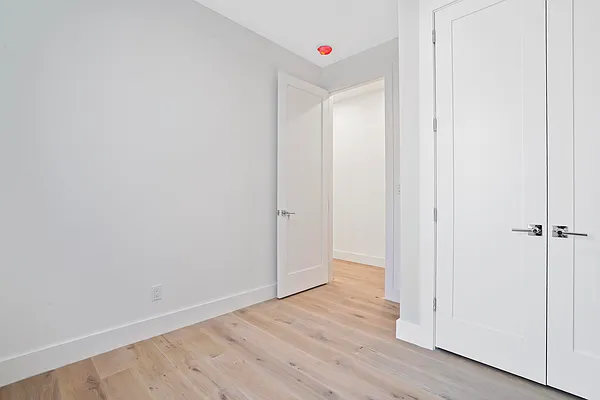 Rented by Crifasi Real Estate | media 10