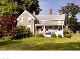 25 Village St, Deep River, CT 06417