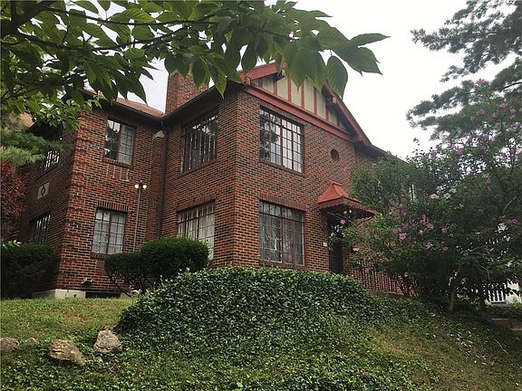 2nd image of 1505 Harvard Blvd