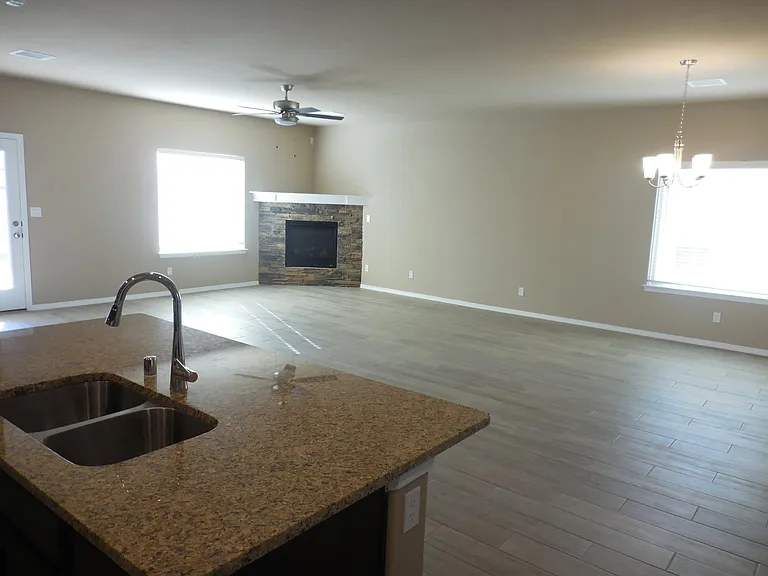 7312 Glacier Dr — Photo 11