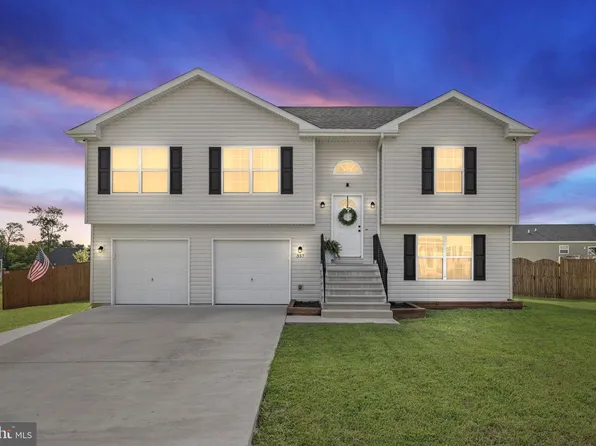 337 Soldier Dr, Bunker Hill, WV 25413
