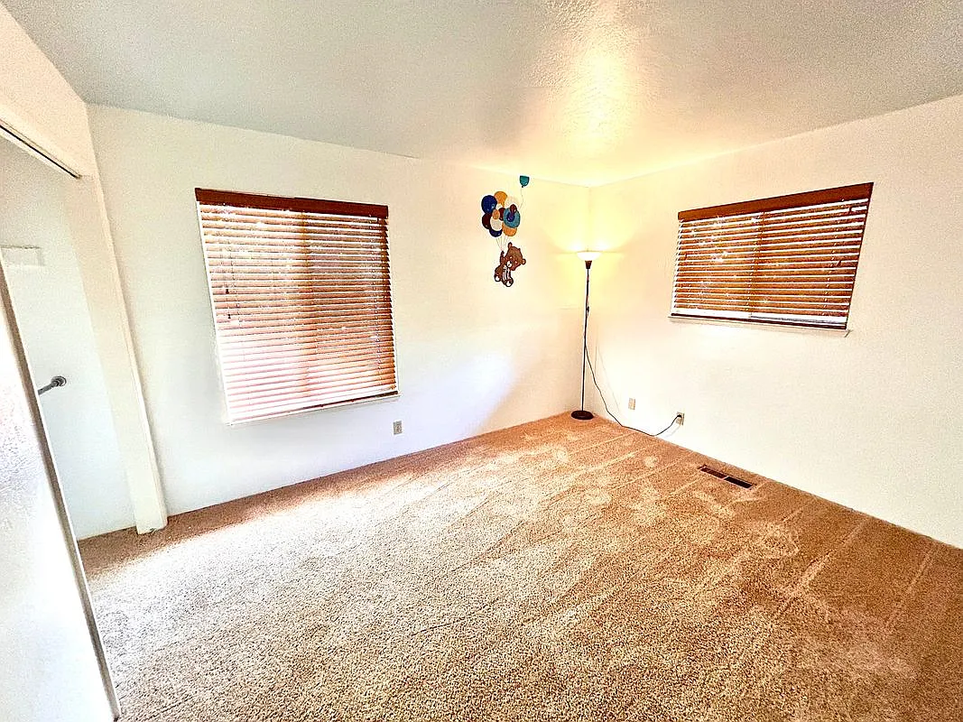 3 bed, 2.0 bath, 1580 sqft, $2,400 — Photo 4