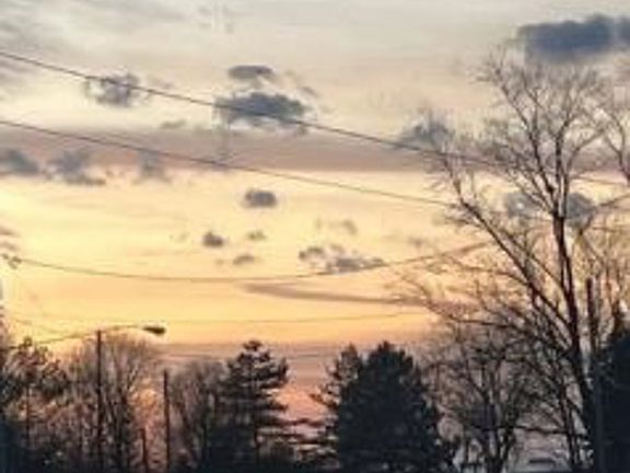 Exterior Neighborhood (street photo)