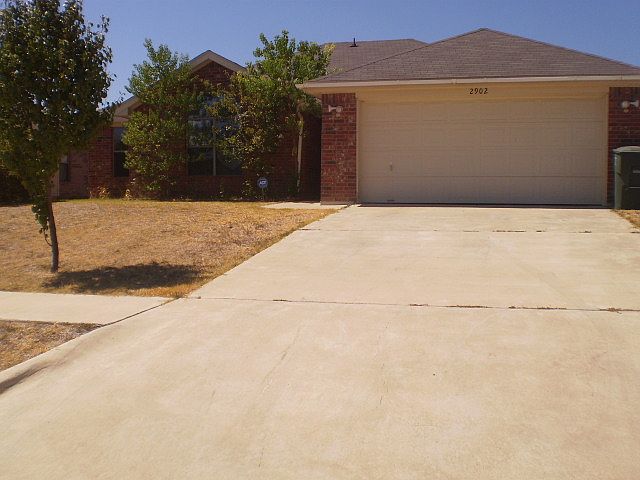 1st image of 2902 Wesley Dr