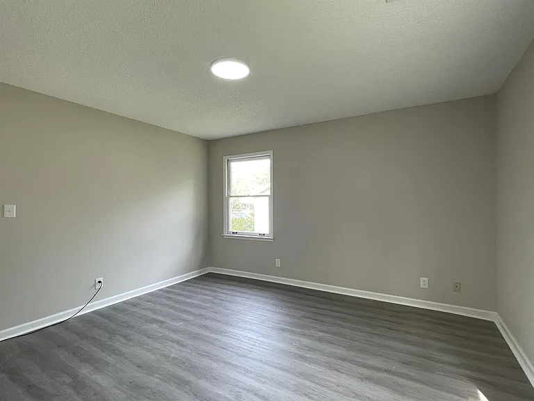 120 Springfield Ln — Photo 15