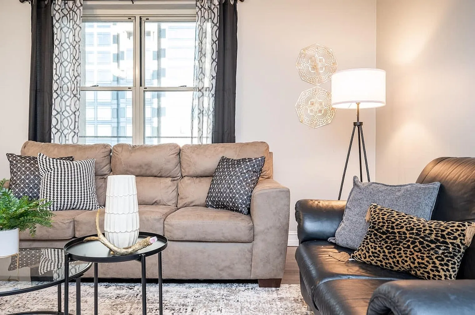 1 bed, 1.0 bath, 592 sqft, $2,661 — Photo 3