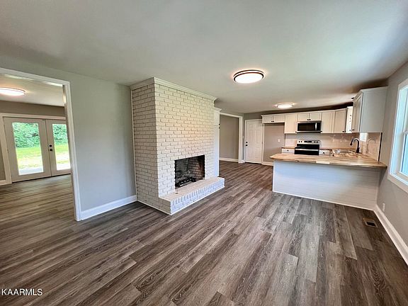 3rd image of 7540 Jessilee Dr