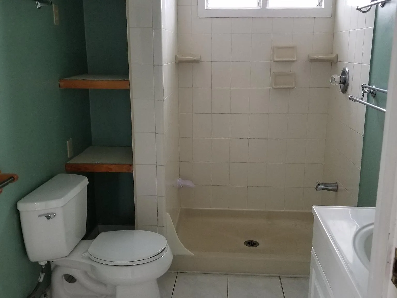 2 bed, 600 sqft, $2,600 — Photo 2