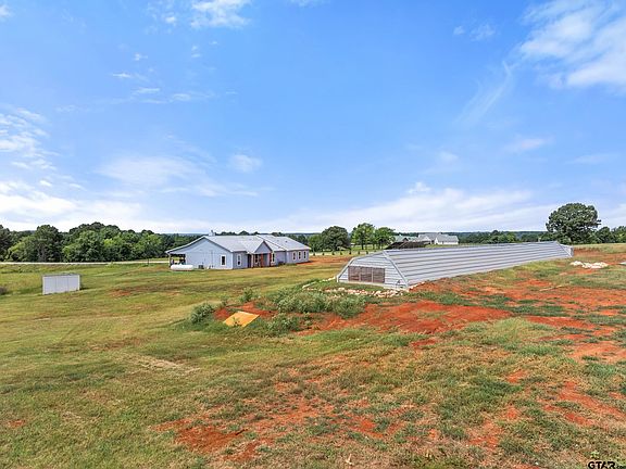5th image of 16634 Caeli Heights Ct
