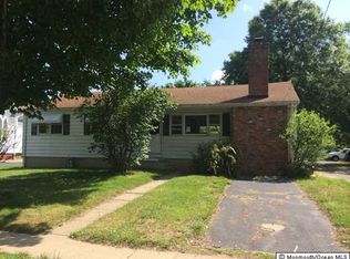 10 Main St, Farmingdale, NJ 07727