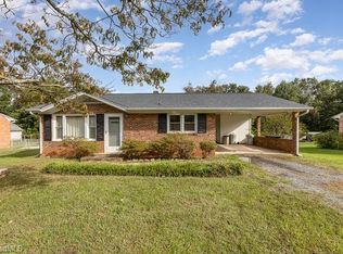 2913 Swallow Rd, Reidsville, NC 27320