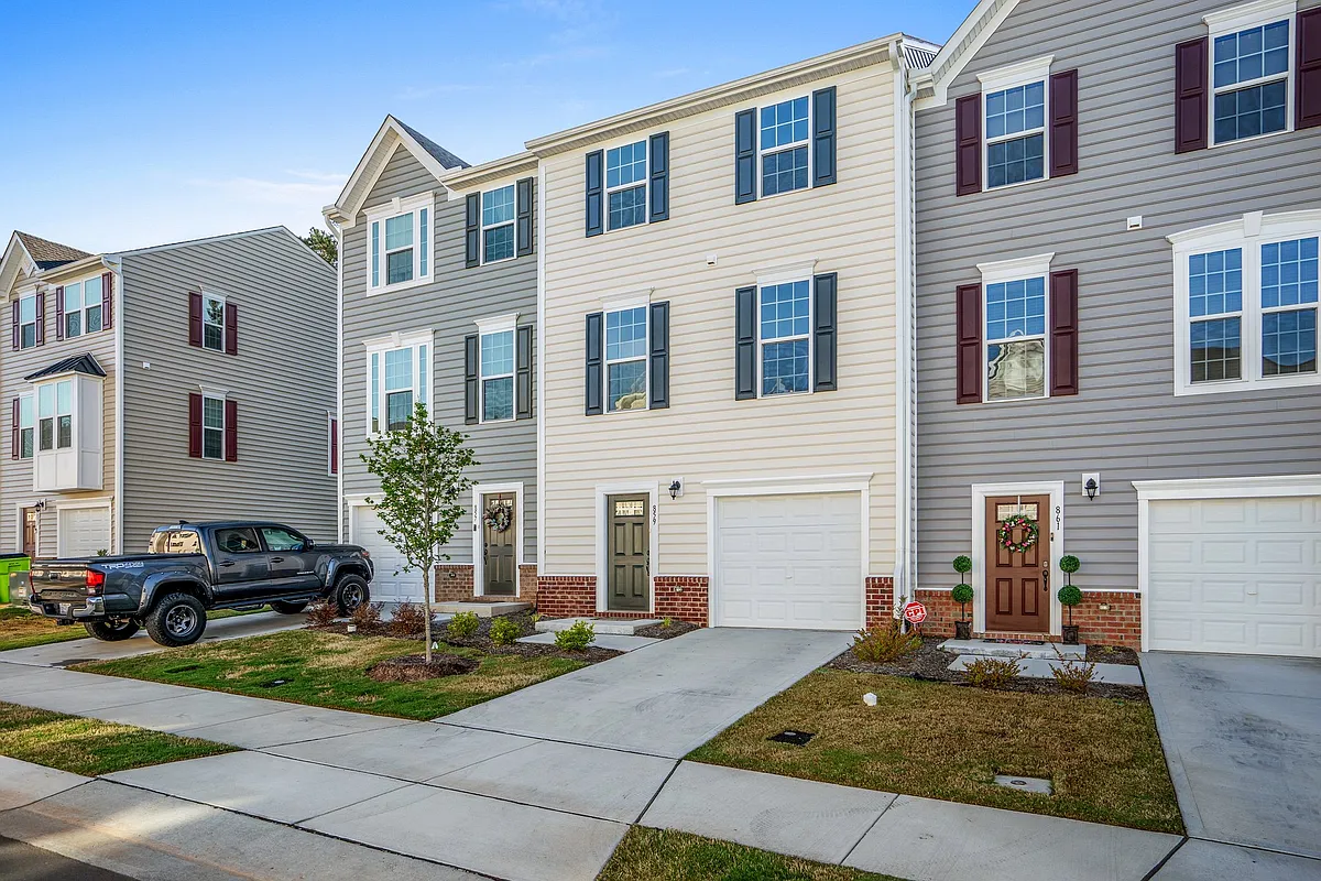 Building Photo - 859 Romeria Dr