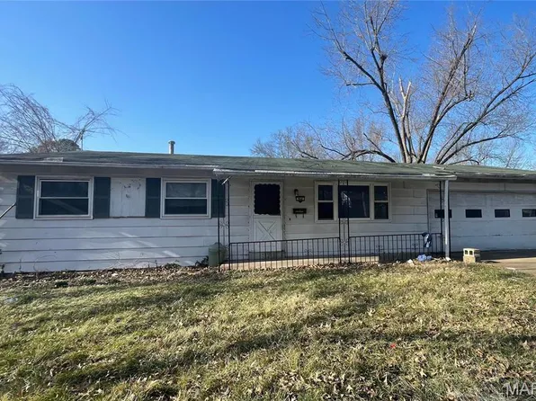 940 Clearfield Dr, Saint Louis, MO 63135