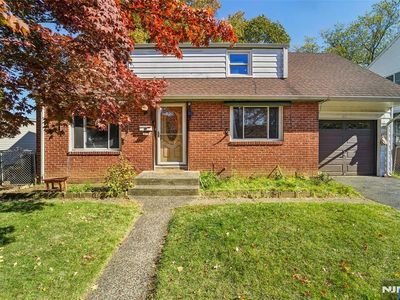 25 Clinton Park Dr, Bergenfield, NJ, 07621