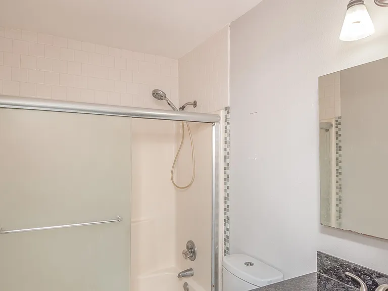 2217 N 61st Ave — Photo 21