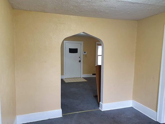 4th image of 1141 N Olive St