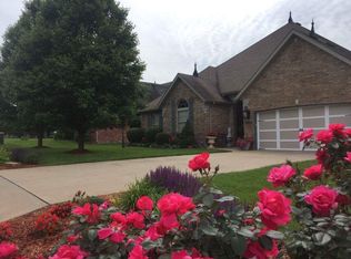 3833 N Sheedy Ave, Springfield, MO 65803