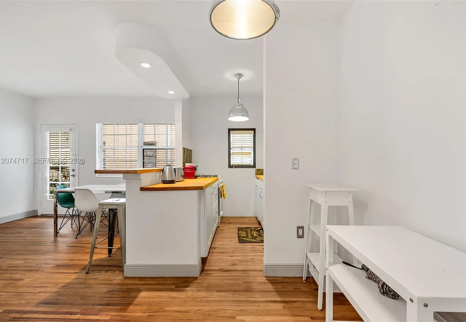 Lincoln Place Condo — Photo 2