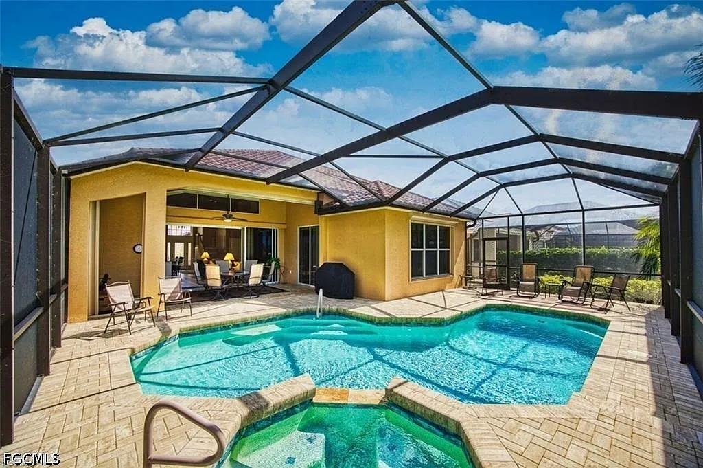 3 bed, 3.0 bath, 2124 sqft, $8,500 — Photo 1