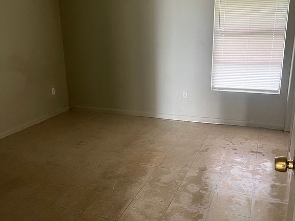5th image of 3515 Ellington Ave