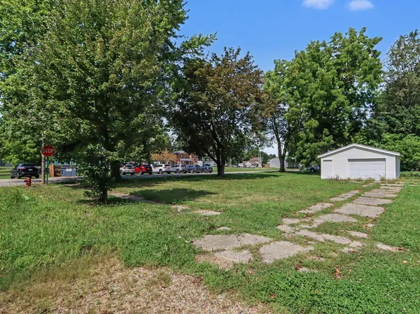 303 State St, Vicksburg, MI 49097