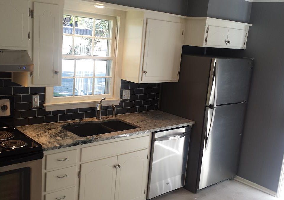 All new appliances, Granite C Tops