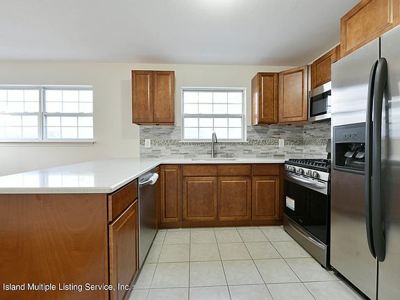 4th image of 235 Milton Ave