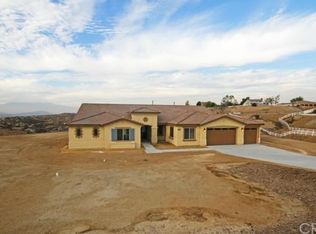 14811 Via Defrancesco Ave, Riverside, CA 92508