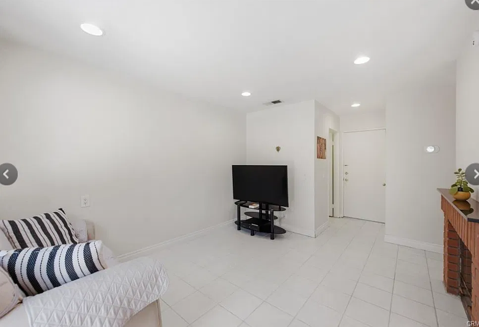 4 bed, 2.5 bath, 1623 sqft, $3,900 — Photo 1