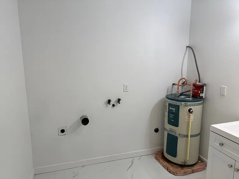3358 Richard Ave — Photo 9