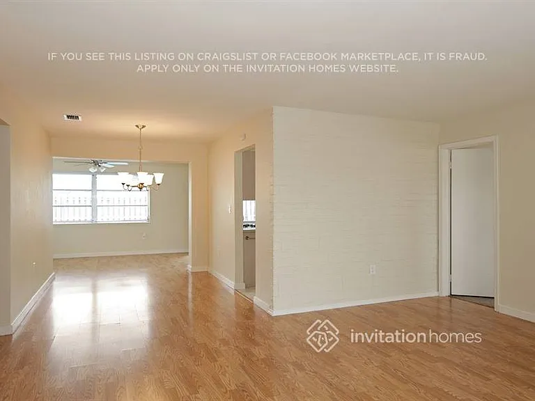 8407 NW 26th St — Photo 5