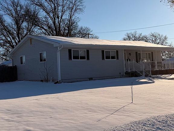 3rd image of 1104 Ringo St