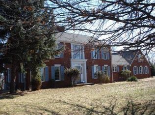 2 Aaronwoods Ct, Wheeling, WV 26003