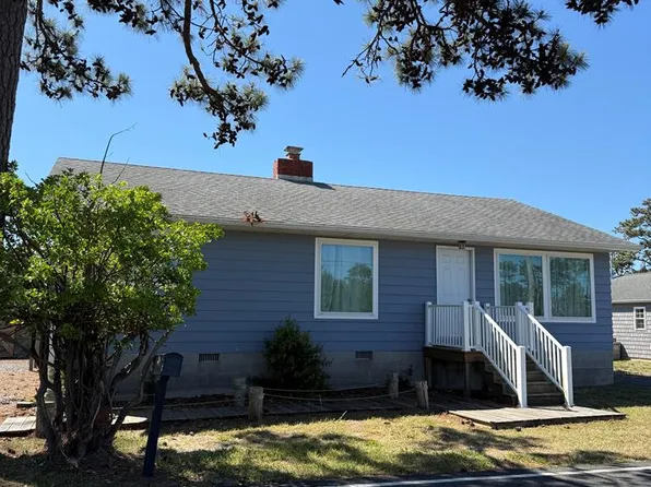 5572 Main St, Chincoteague Island, VA 23336