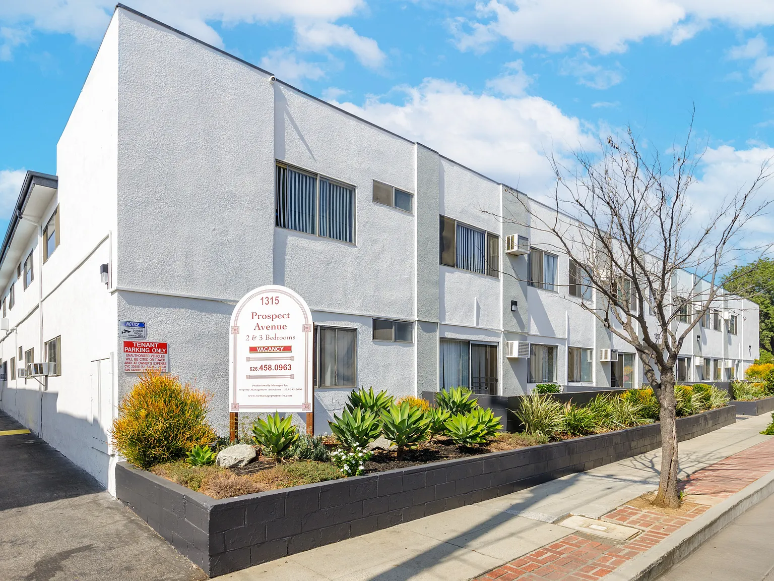 Prospect Plaza Apartments — Photo 3