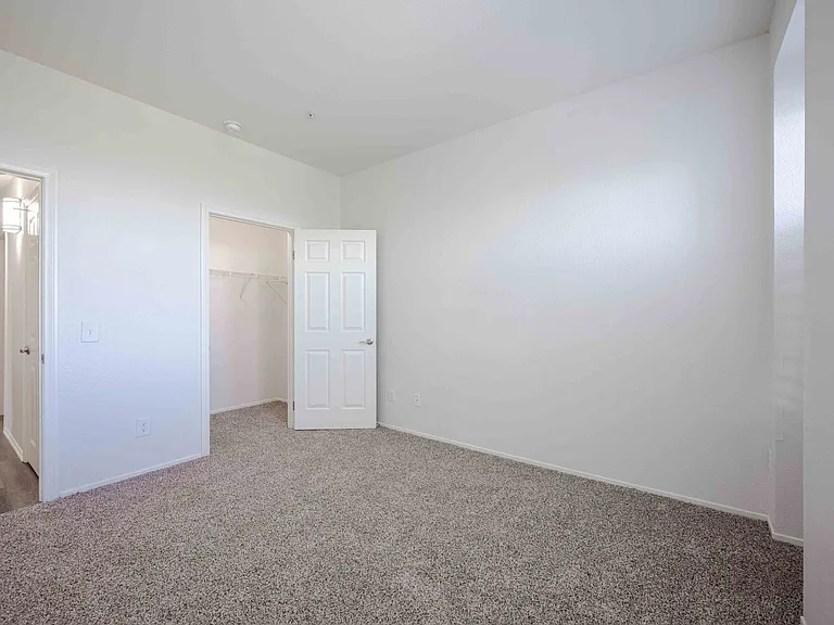 IMT Stevenson Ranch — Photo 30