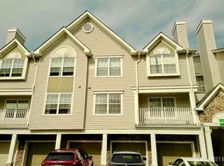 81 Inverness Dr, Edison, NJ 08820