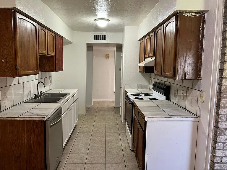 3105 Daytona Dr — Photo 11