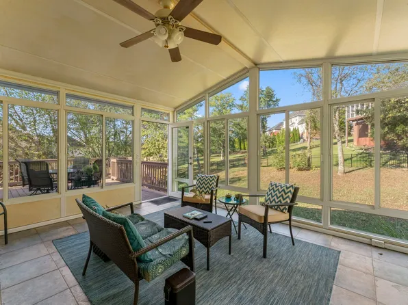 215 Crooked Creek Ln, Hendersonville, TN 37075