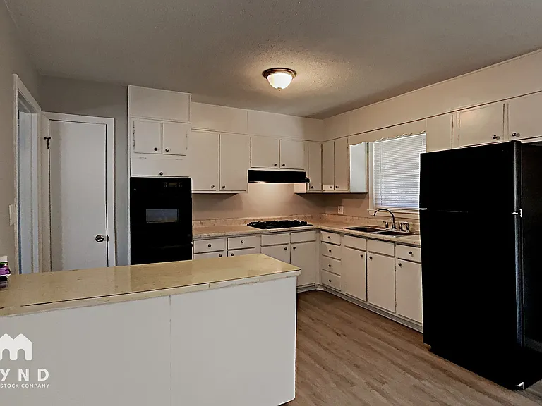 5279 Joan Of Arc Pl — Photo 3