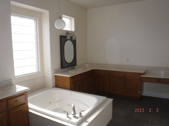 2nd image of 3334 Garden Shower Pl