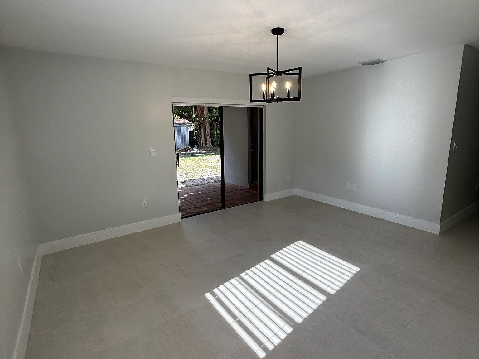 3 bed, 1500 sqft, $3,300 — Photo 3