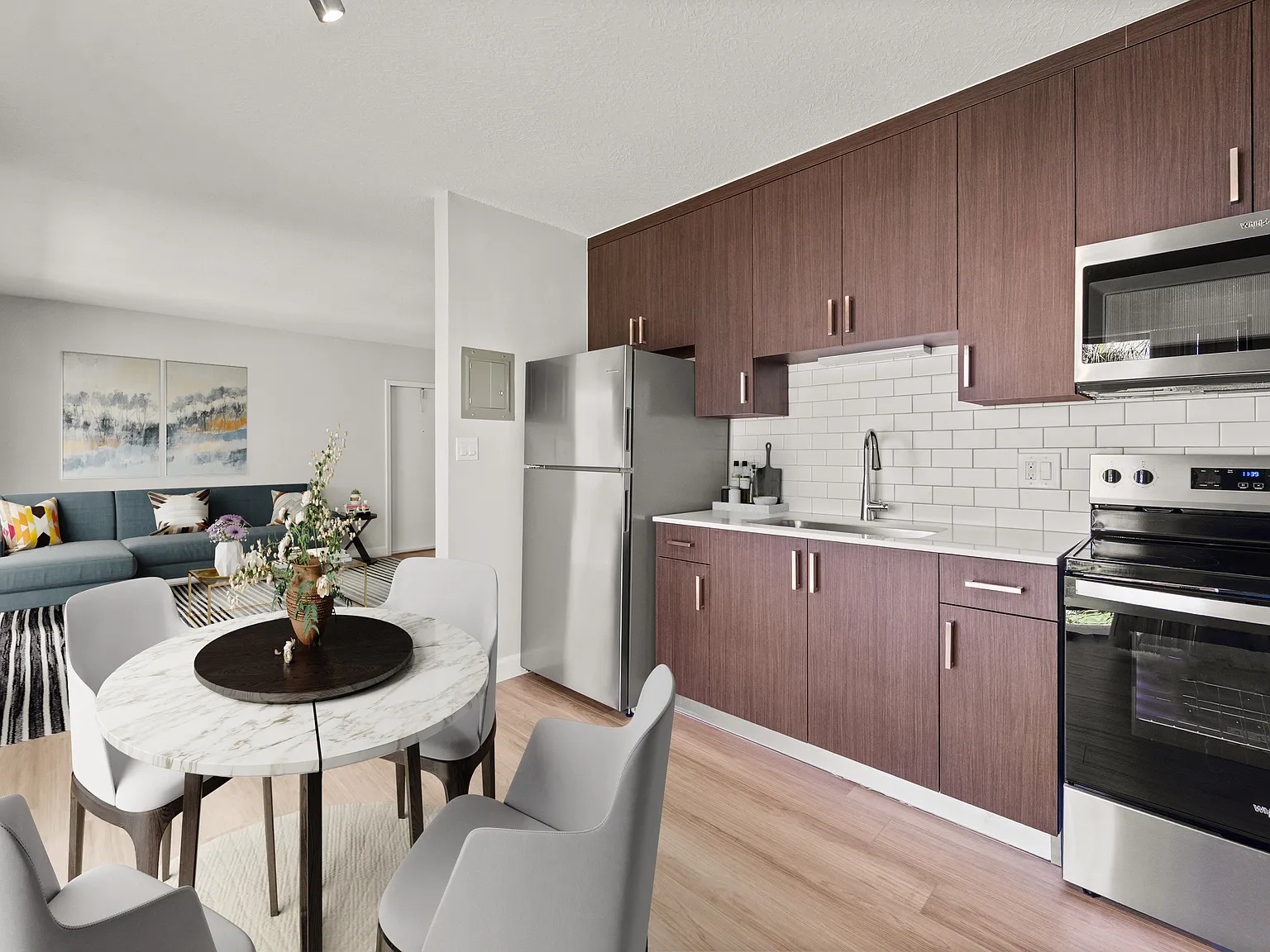 Executive Apartments — Photo 1