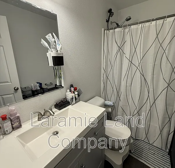 416 Hancock St #4 — Photo 12