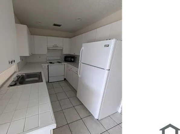 1388 White Pine Dr, Wellington, FL 33414