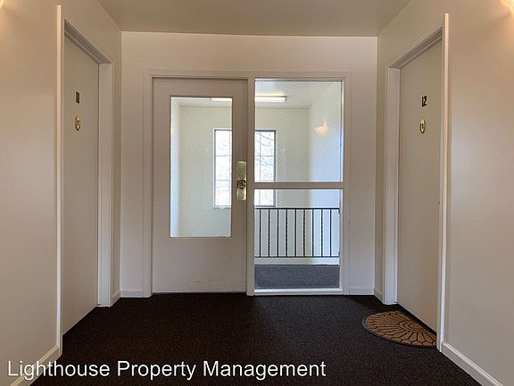 3rd image of 2075 Eastern Ave SE APT 12