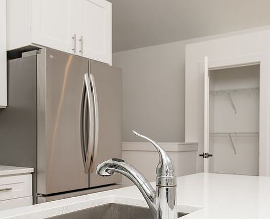 4th image of 4608 S Indiana Ave #2
