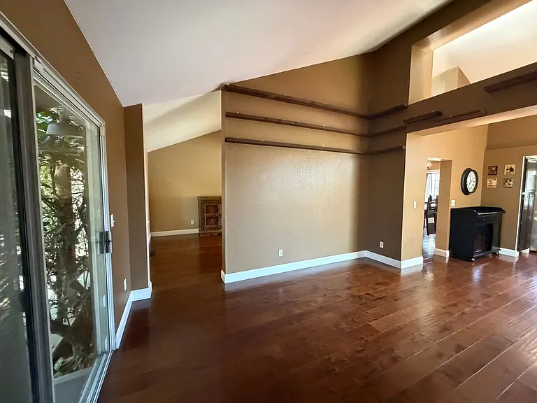 2461 Bay Hill Cir — Photo 6